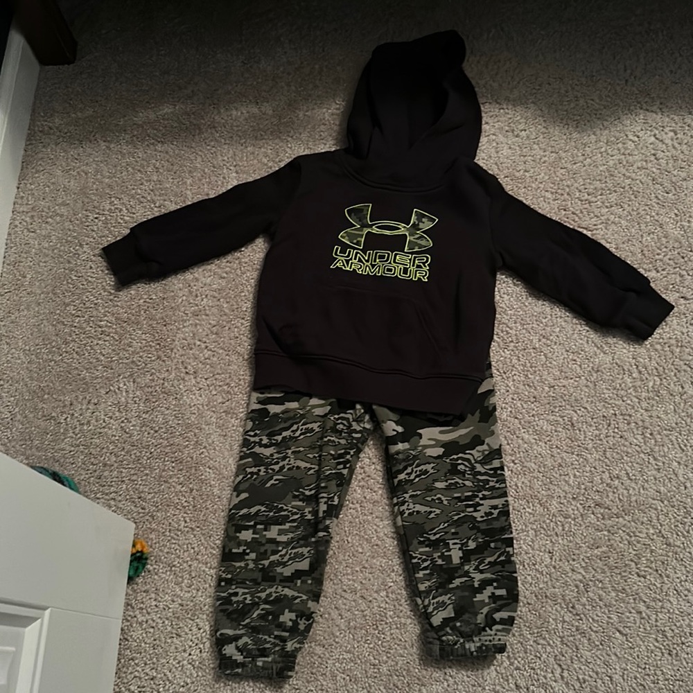 Toddle Under Armour sweat suit